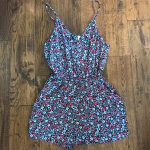 😻bundle 5 for $30😻 flowery H&M romper